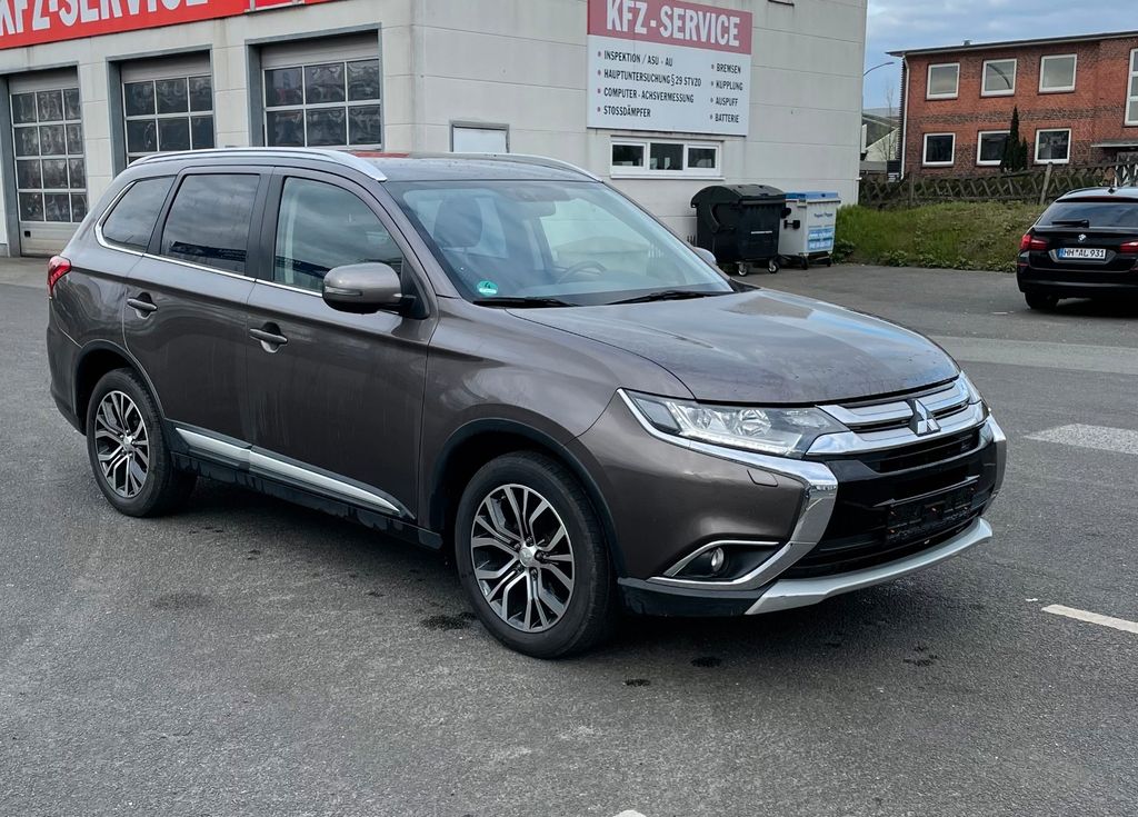Bild des Angebotes Mitsubishi Outlander 2.2 DI-D Diamant Edition+ 4WD Auto...