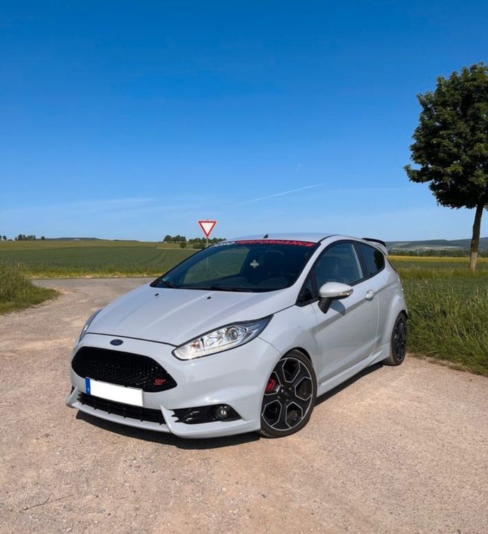 Bild des Angebotes Ford Fiesta 1,6 EcoBoost ST200 ST200