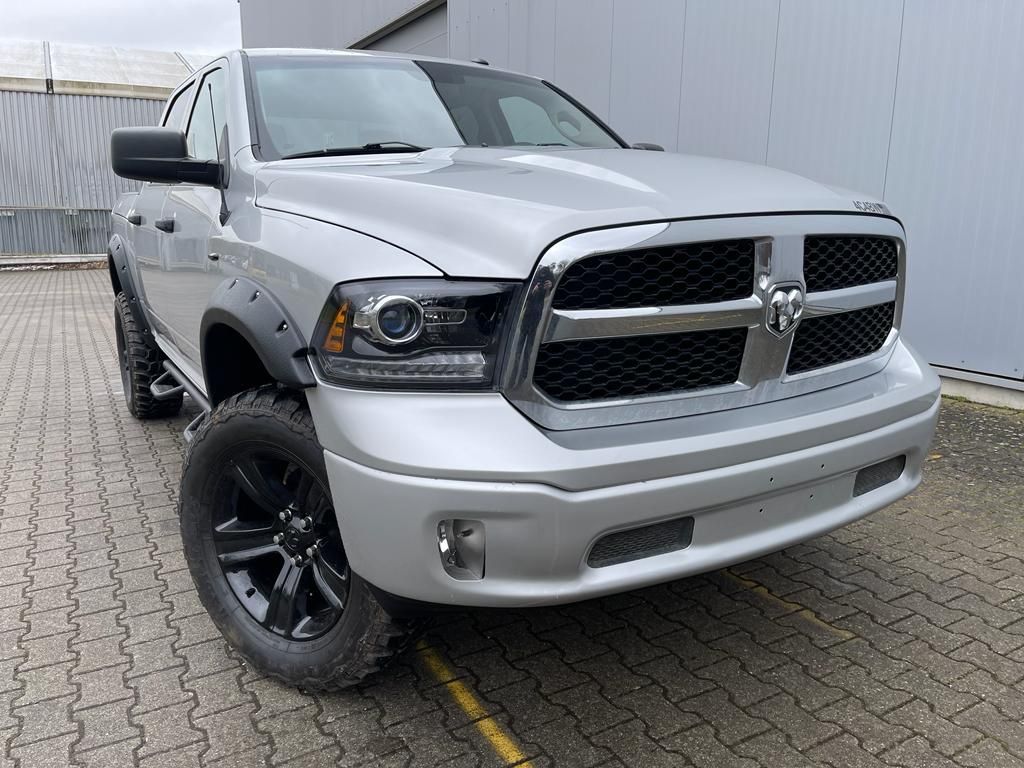 Bild des Angebotes Dodge RAM 5,7 4X4 MONSTER OFFROAD 4"Rambox Crewcab LPG