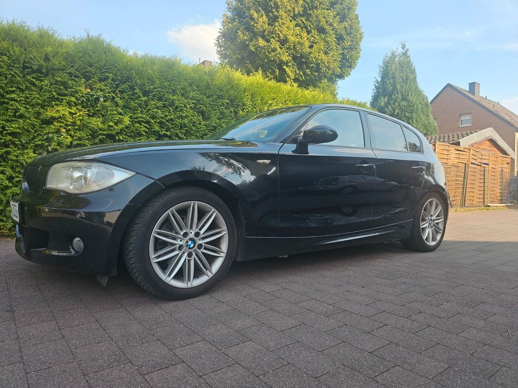 Bild des Angebotes BMW 120i -