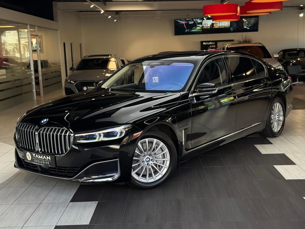 Bild des Angebotes BMW 745e Lang*S-Dach*H&K*HuD*Massage*Softclose*3xTV