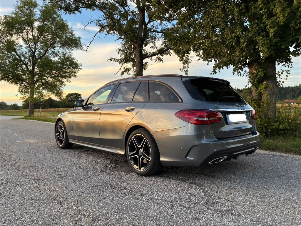 Bild des Angebotes Mercedes-Benz C400 4Matic AMG/Junge-Sterne/StdHzg/Pano/Carplay