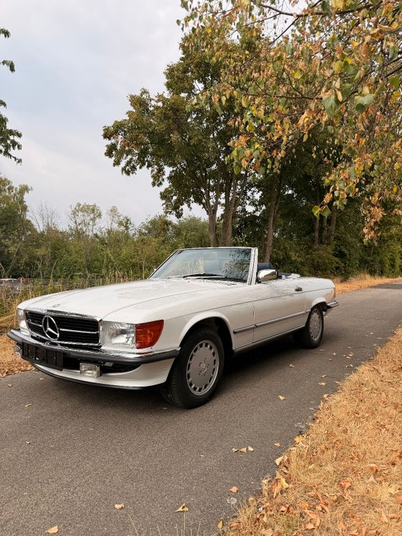 Mercedes-Benz SL 560