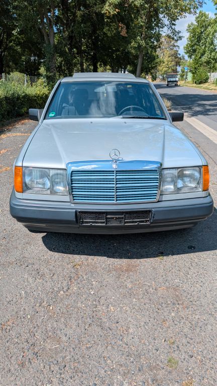 Bild des Angebotes Mercedes-Benz 230