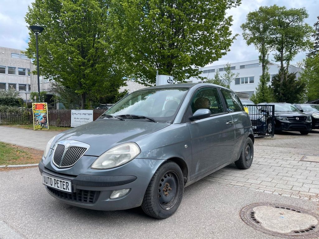 Bild des Angebotes Lancia Ypsilon 1.4 16V Platino