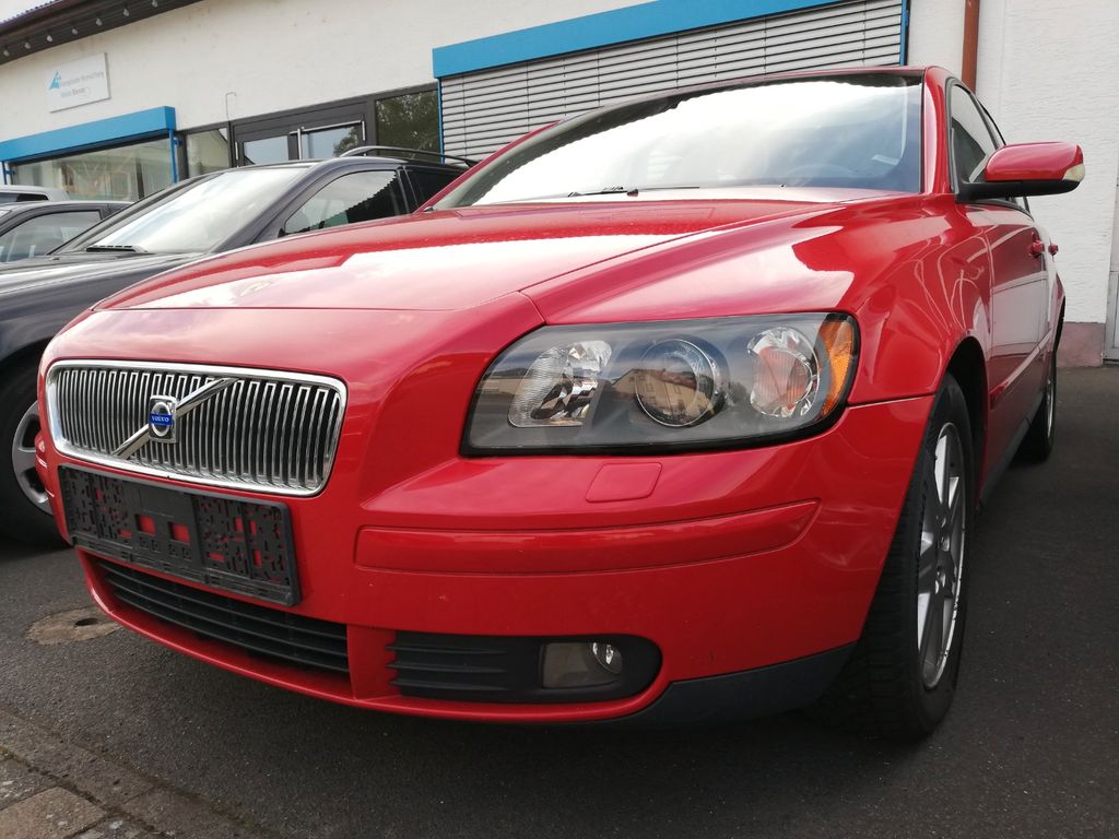 Bild des Angebotes Volvo V50 Kombi 2.0 D Klimautomatik-Xenon-Temp-AHK-SHZ