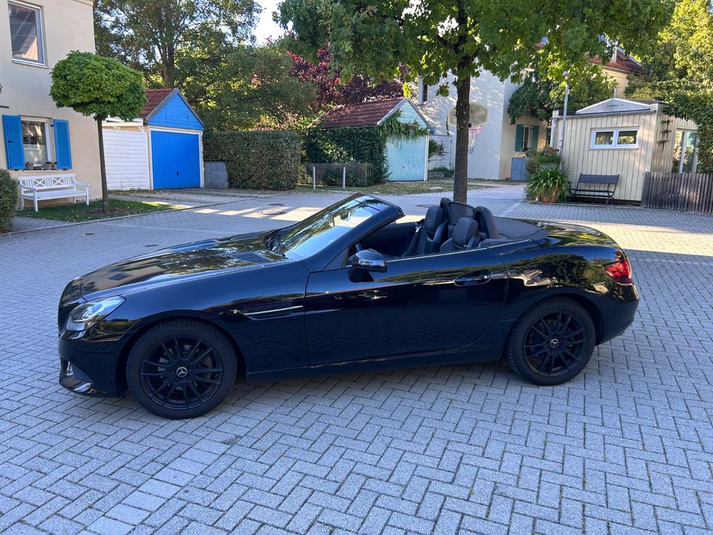 Bild des Angebotes Mercedes-Benz SLC 180 Roadster Automatik