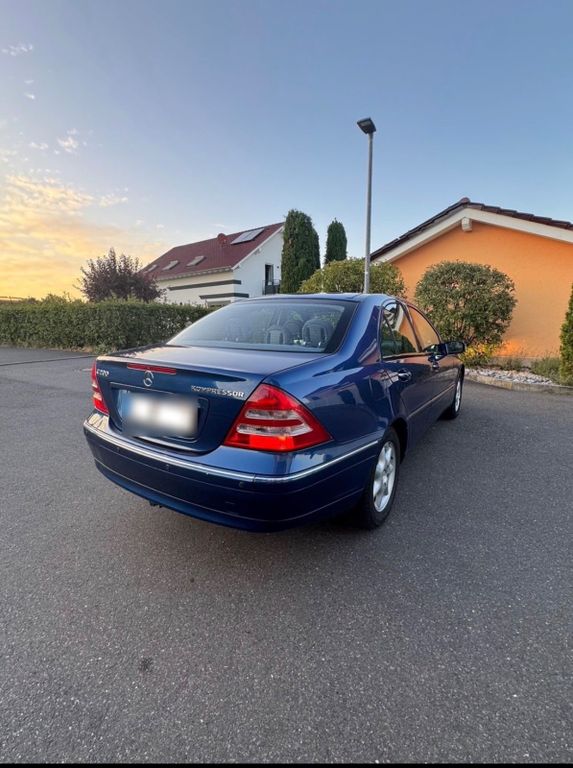 Bild des Angebotes Mercedes-Benz 200