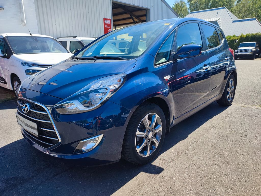 Hyundai ix20 1.6 Navi+Cam/Alu/ Automatik/Panoramad