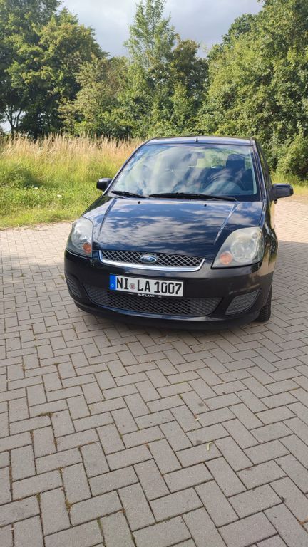 Ford Fiesta 1:3 51 kW Ghia Ghia