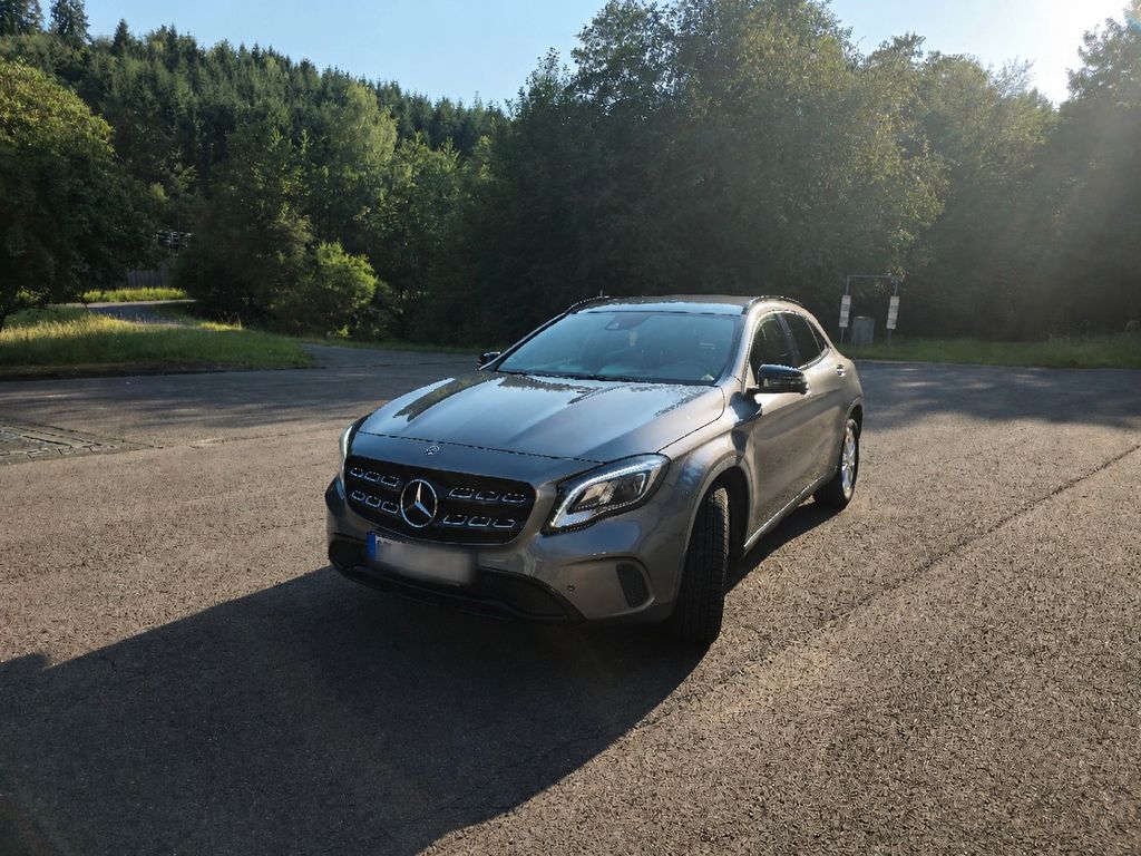 Bild des Angebotes Mercedes-Benz GLA 220 4MATIC