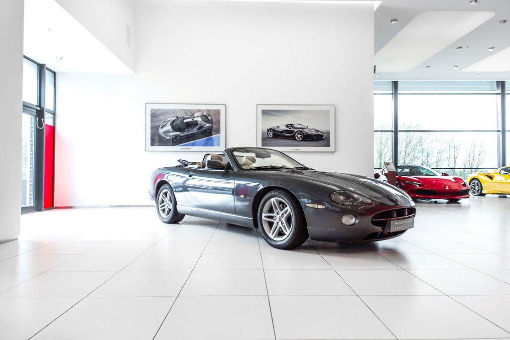 Bild des Angebotes Jaguar XK8 4.2 V8 Convertible ~Munsterhuis Sportscars~