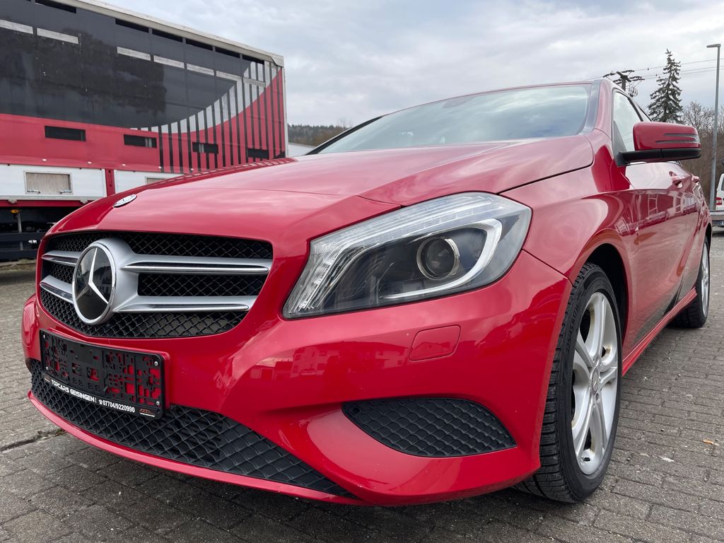 Bild des Angebotes Mercedes-Benz A 250 4Matic AUT/NAVI/XENON/ALU/STANDHEIZUNG/TOP