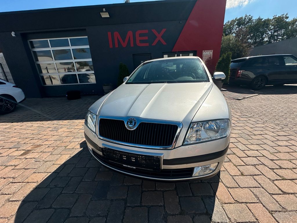 Skoda Octavia Lim. Ambiente 1.6 115 PS HU neu Klima