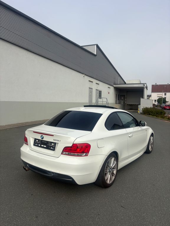 Bild des Angebotes BMW 128 i M-Paket ///VOLL///TÜV 03/28