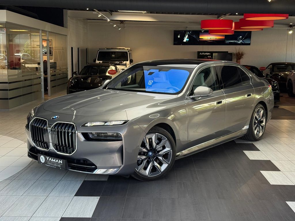 Bild des Angebotes BMW i7 xDrive 60 PanoSKY*Aut-Türen*TheatreScreen*B&W