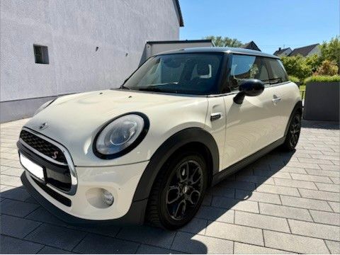 Bild des Angebotes MINI Cooper D Pepper White, 2. Hand, TÜV neu