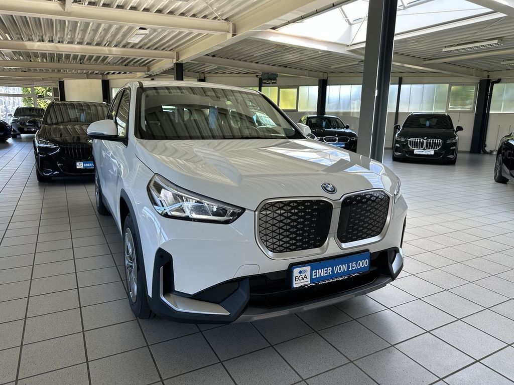 Bild des Angebotes BMW iX1 eDrive20 AHK Kamera LED Sitzhz. PDC 1Hd.
