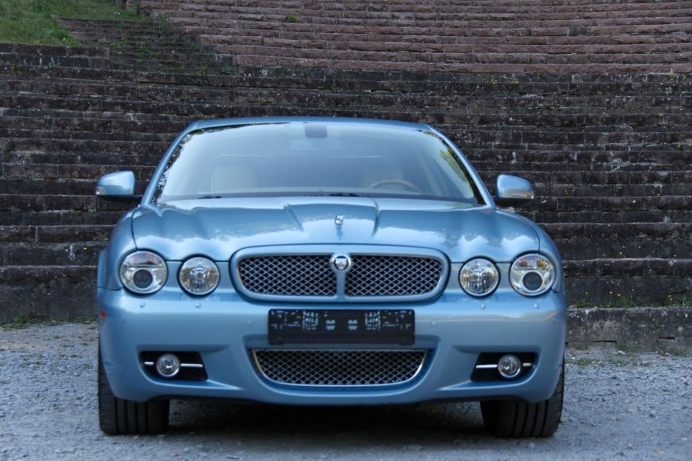 Jaguar XJR im Ausnahmezustand mit 3 Jahre Garantie