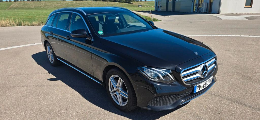 Bild des Angebotes Mercedes-Benz E 250 T Autom. AMG Line