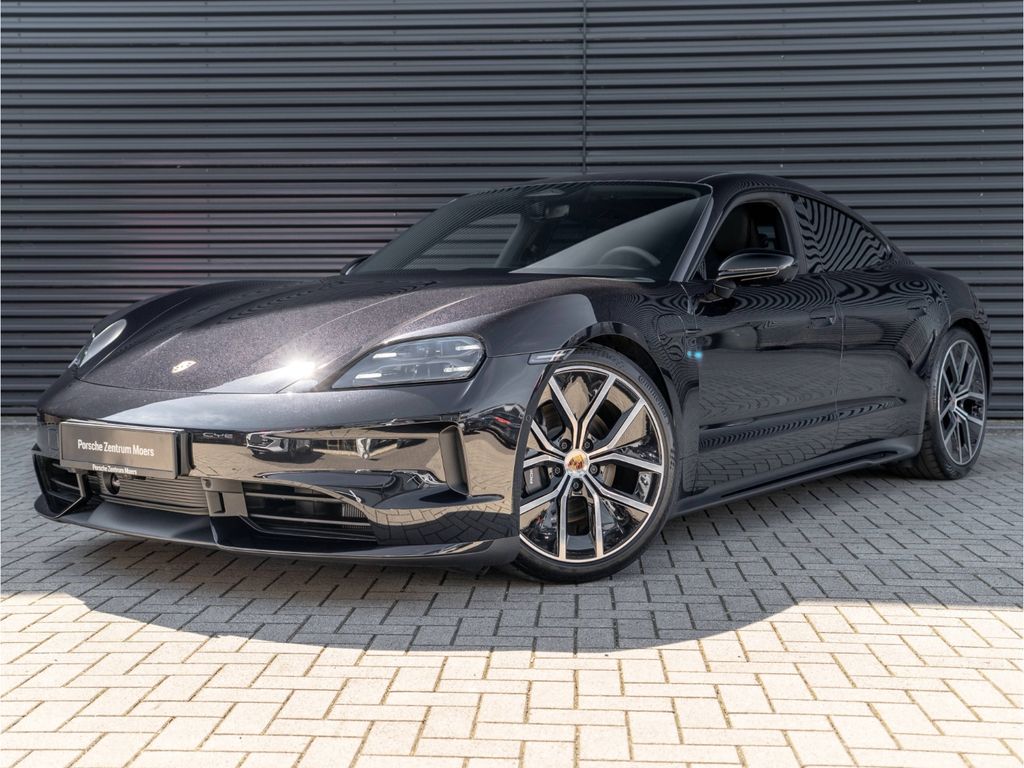 Bild des Angebotes Porsche Taycan 4 BlackEdition Sport Design Paket