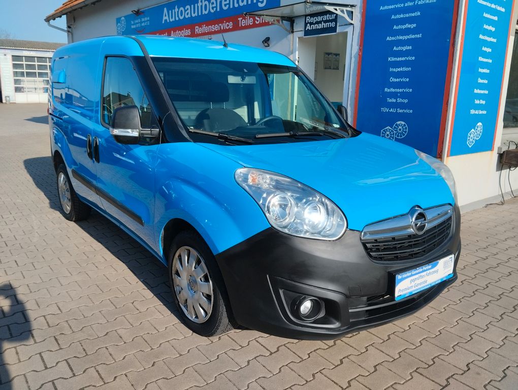 Bild des Angebotes Opel Combo D Kasten L1H1 2,4t 1.Hand TÜV-AU 07-2028