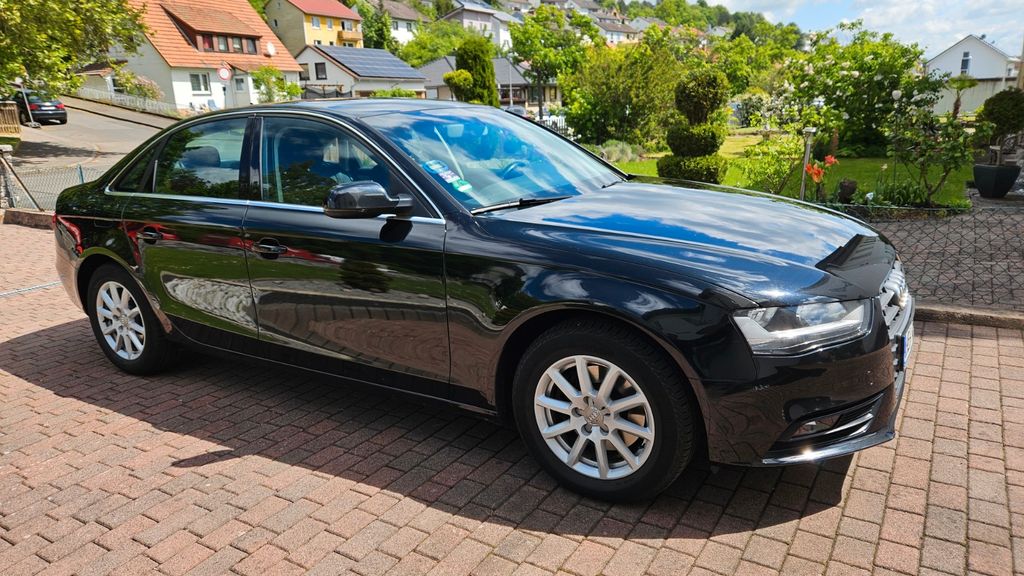 Bild des Angebotes Audi A4 1.8 TFSI Attraction Attraction