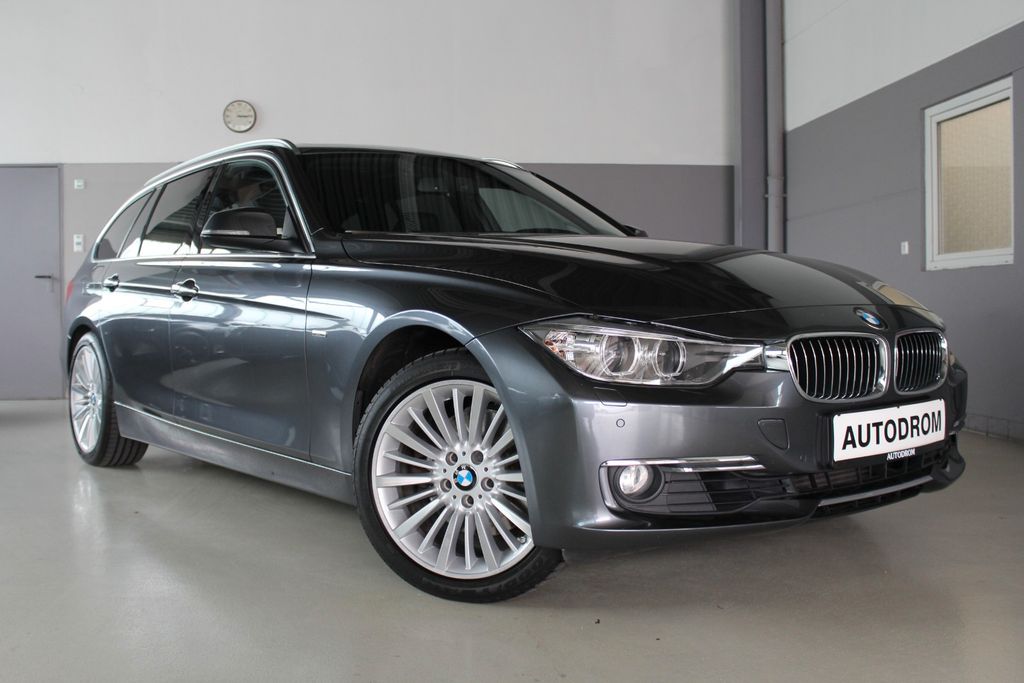 Bild des Angebotes BMW 328i Touring Luxury/Pano/DAB/Fernlichtassist.