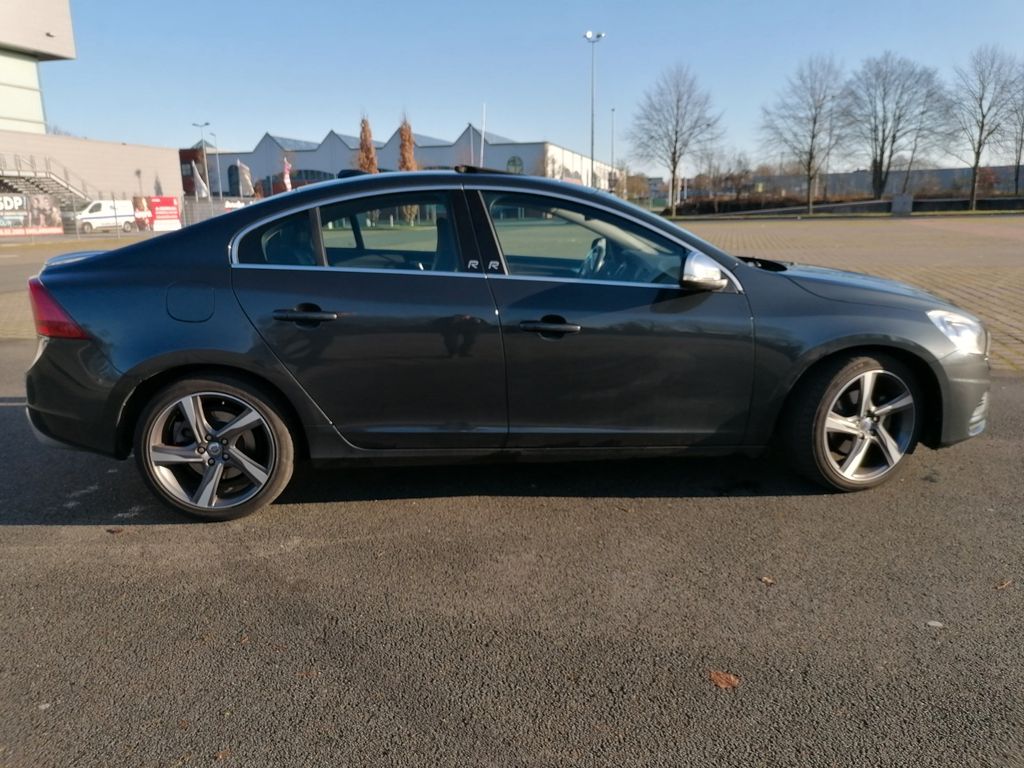 Bild des Angebotes Volvo S60 D4 R-Design 5 Zylinder