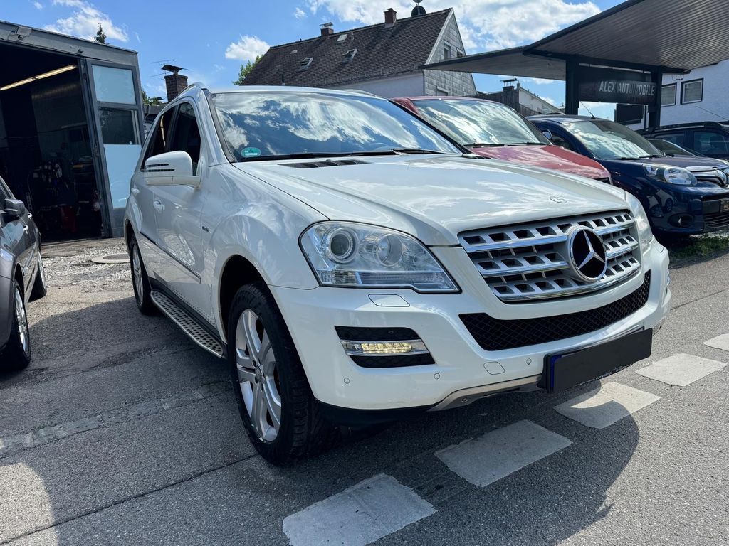 Bild des Angebotes Mercedes-Benz ML 300 CDI 4MATIC BlueEFFICIENCY Leder Navi AHK