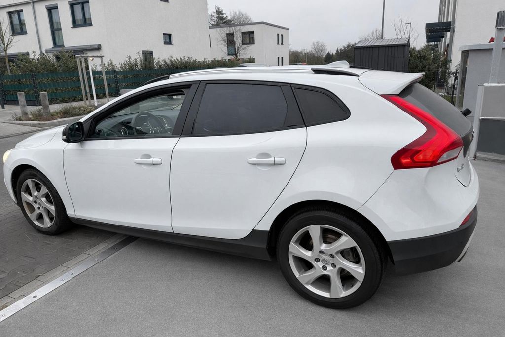 Bild des Angebotes Volvo V40 Cross Country T3 Geartronic Momentum Mom...