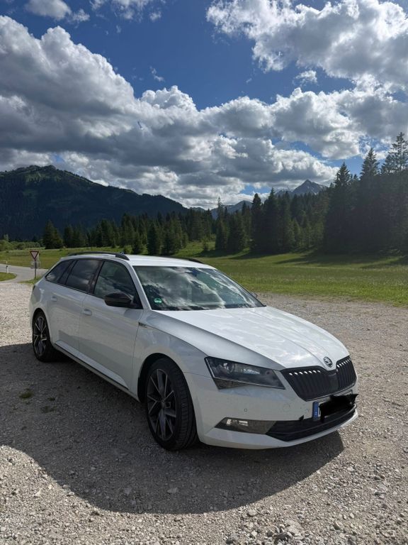 Bild des Angebotes Skoda Superb 2.0 TSI 206kW DSG 4x4 SportLine Combi...