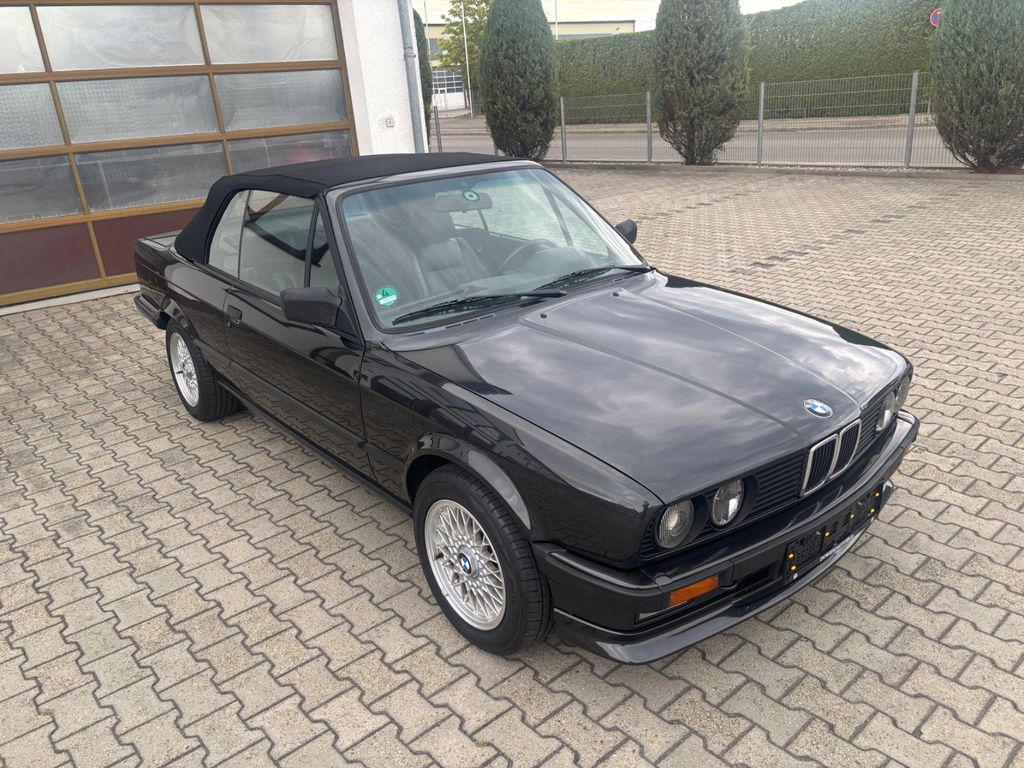 Bild des Angebotes BMW E30 320i Cabrio Shadowline VFL