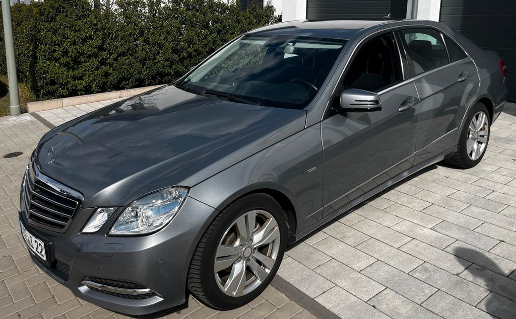 Bild des Angebotes Mercedes-Benz E 220 CDI BlueEFFICIENCY AVANTGARDE AVANTGARDE
