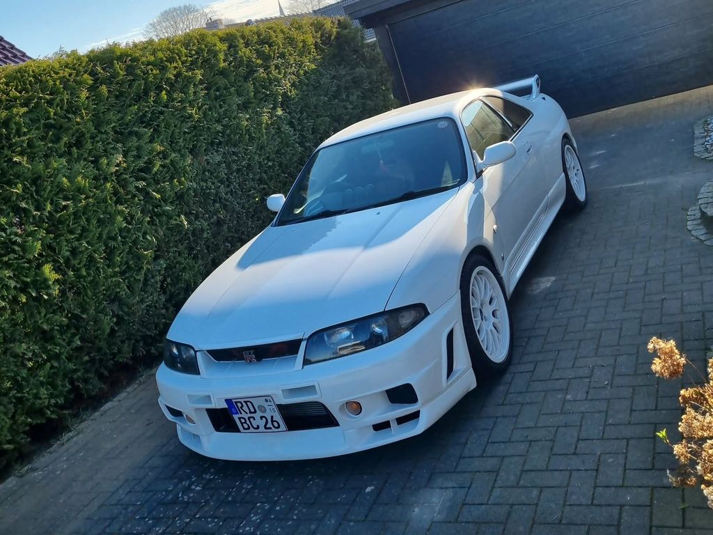 Nissan Skyline R33 GTR - 24U - TÜV Neu
