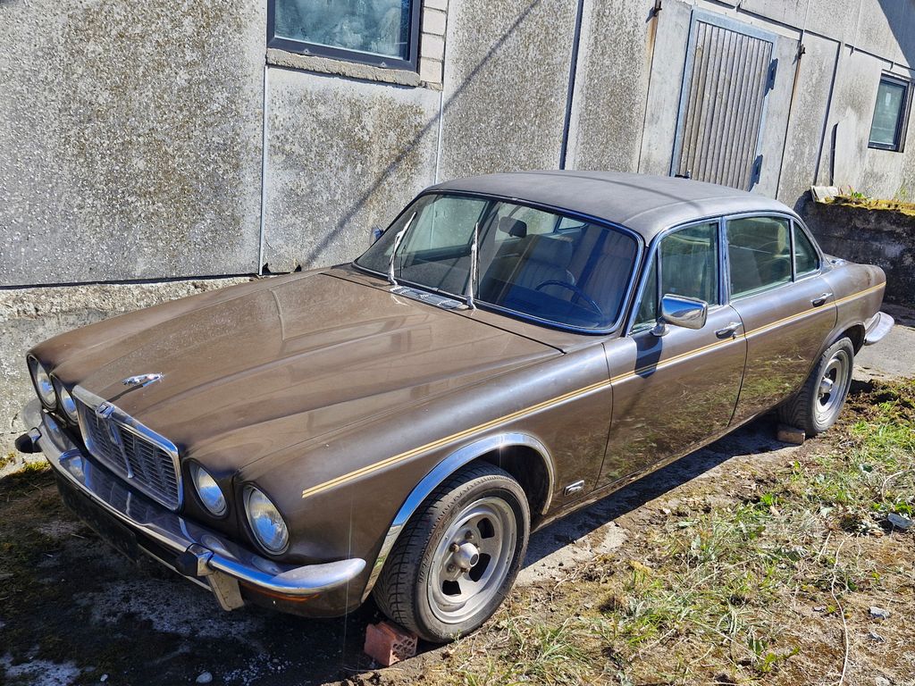 Jaguar XJ12 5.3 V12 Serie 2 LWB (Langversion)