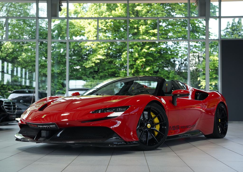 Bild des Angebotes Ferrari SF90 Spider *Carbon80T€*ADAS*RACE*NOVITEC