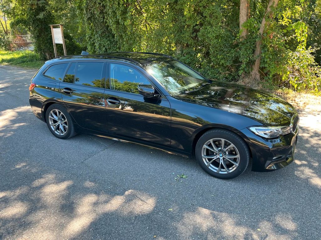 BMW 320d Touring Sport Line Automatik Sport Line