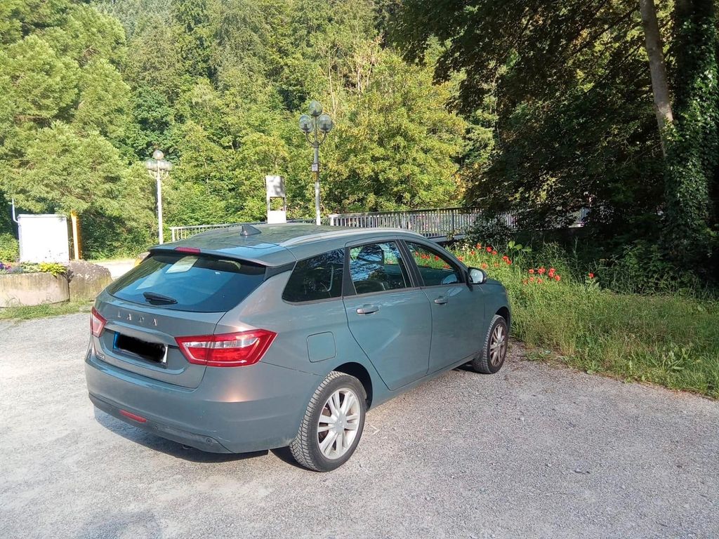 Lada Vesta Kombi TÜV NEU, guter Zustand