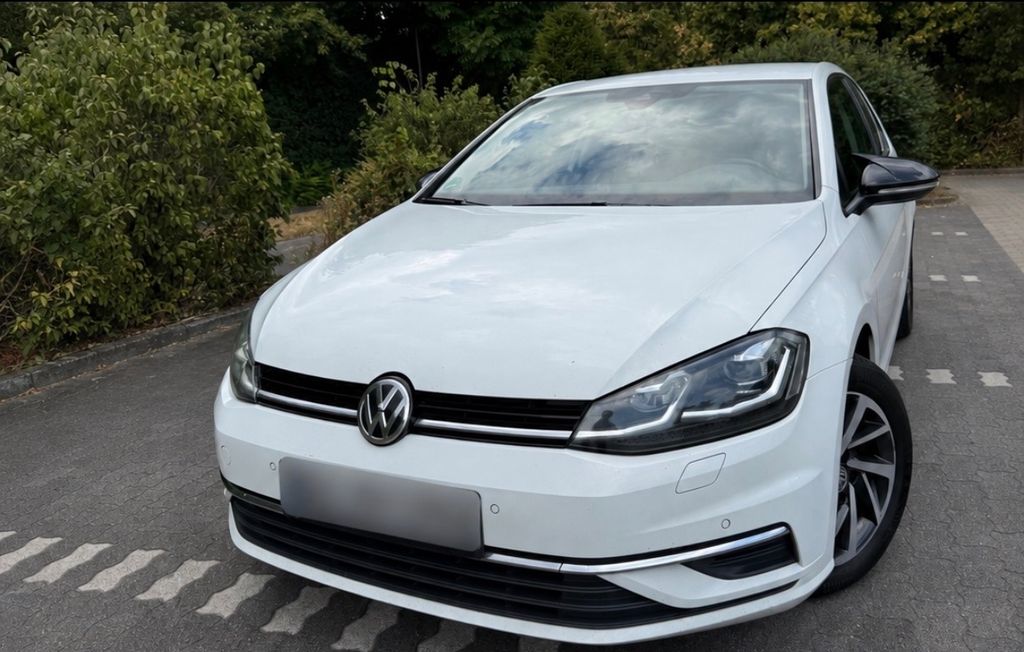 Bild des Angebotes Volkswagen Golf 2.0 TDI DSG Sound Sound