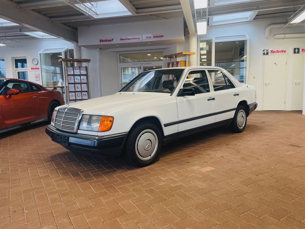 Bild des Angebotes Mercedes-Benz 200 W124 Automatik Original wenig km rostfrei