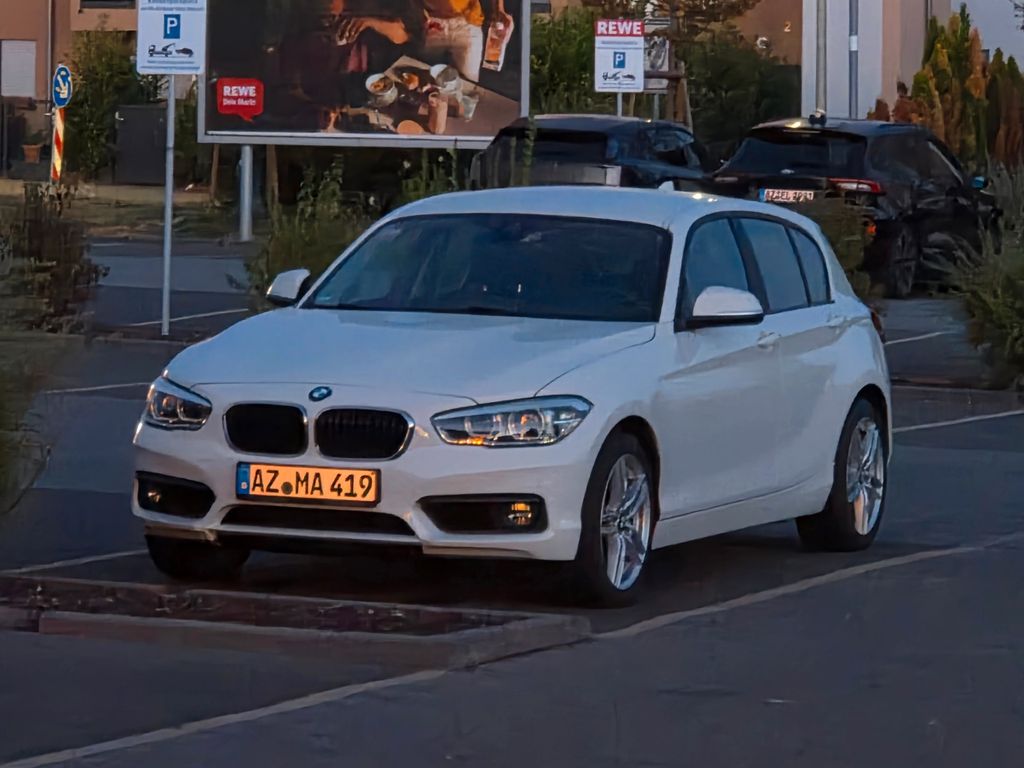 Bild des Angebotes BMW 120i Advantage A, TÜV 04/28 | Scheckheft gep