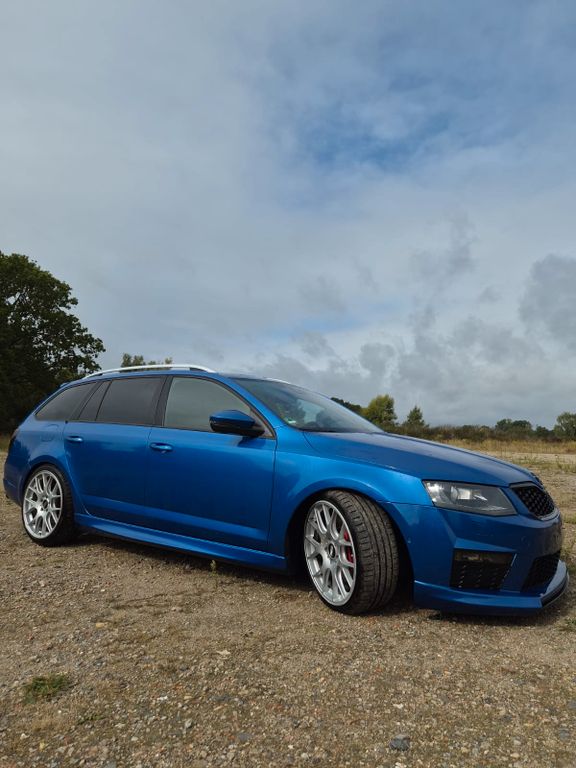 Bild des Angebotes Skoda Octavia 2.0 TDI DSG RS Combi RS