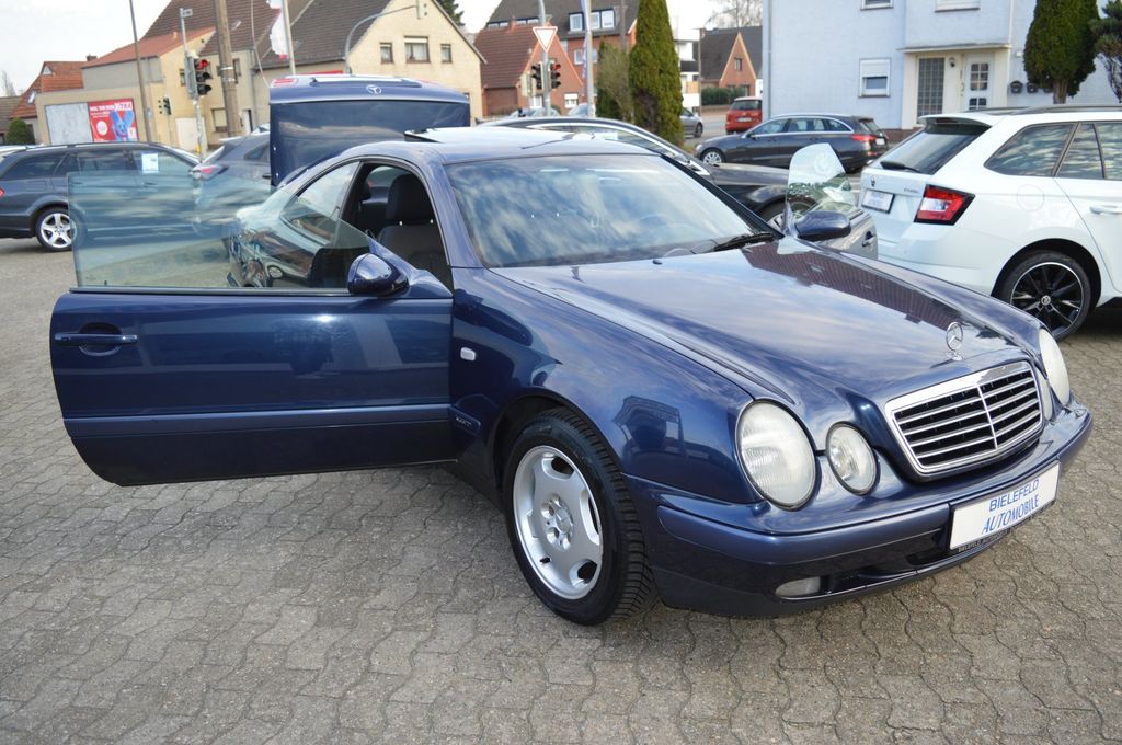 Bild des Angebotes Mercedes-Benz CLK 200 Coupe (208) Sport Automatik Glasschiebed