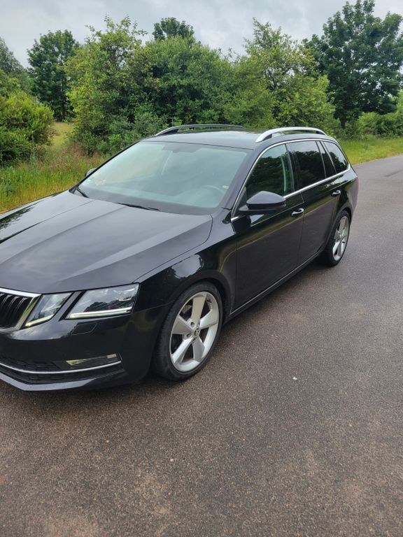 Bild des Angebotes Skoda Octavia 2.0 TDI SCR Premium Edition Combi Pr...