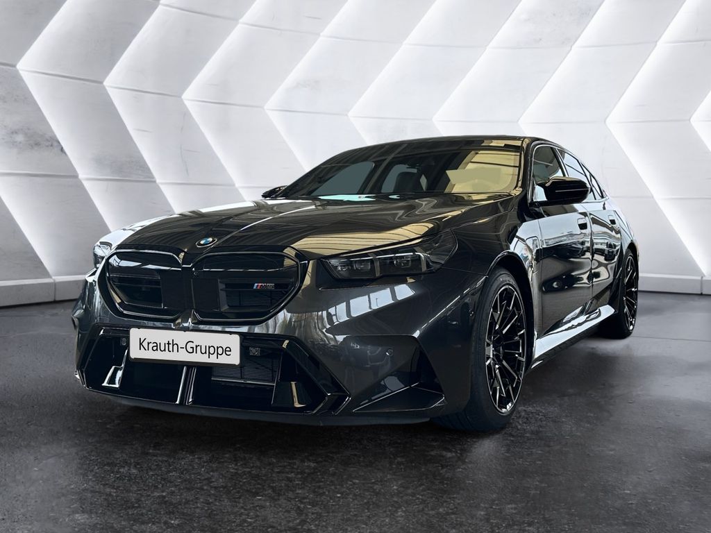 BMW M5 Limousine *0,5%Versteuerung*Panoramadach*305