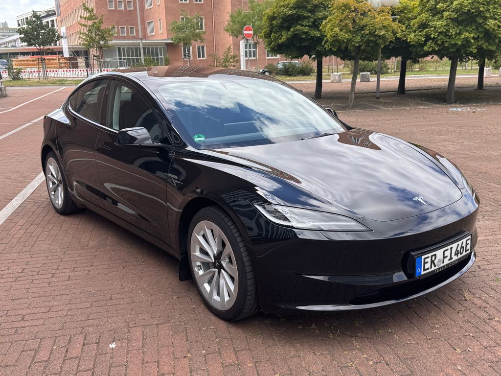Bild des Angebotes Tesla Model 3 LR AWD Highland 96% SOH 19" HW4 MwSt