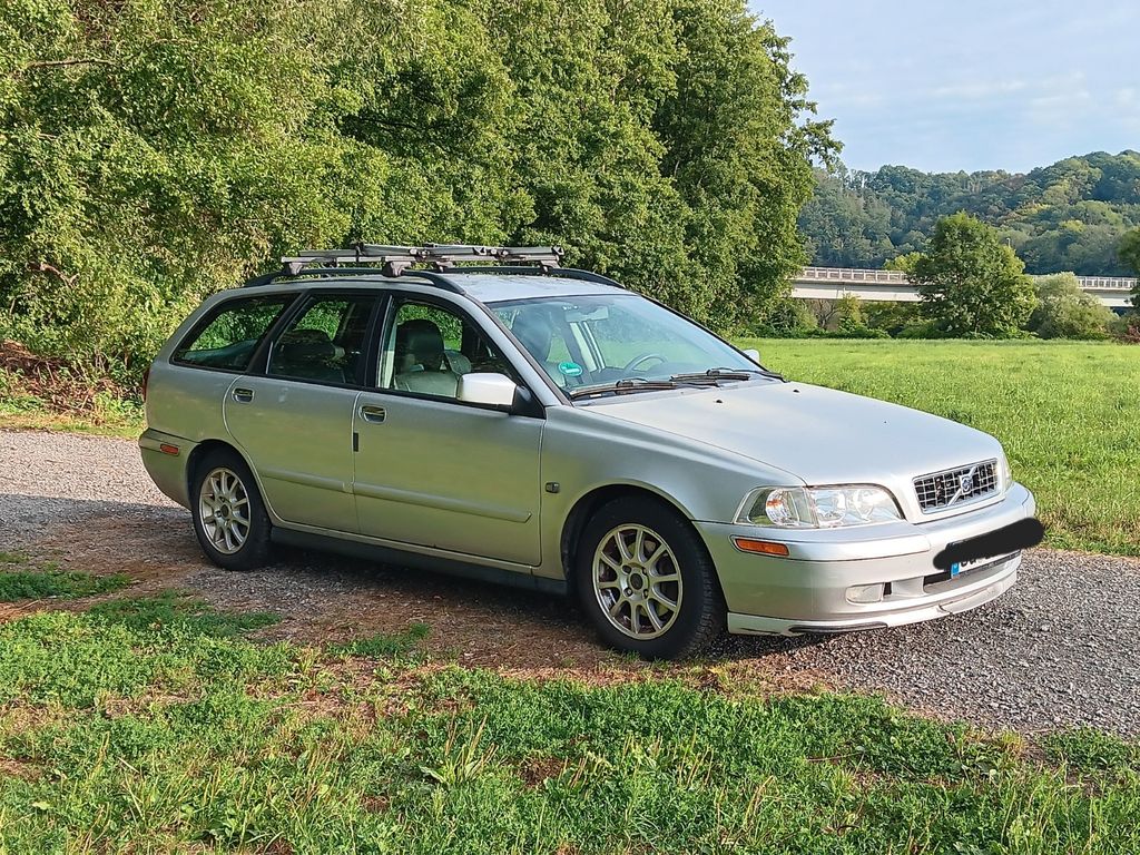 Volvo V40 Kombi Diesel, Dachgepäckträger