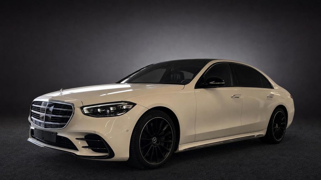 Bild des Angebotes Mercedes-Benz S 580 e LANG*4MATIC*3x AMG*FOND-TV*ALLRADLE*VOLL
