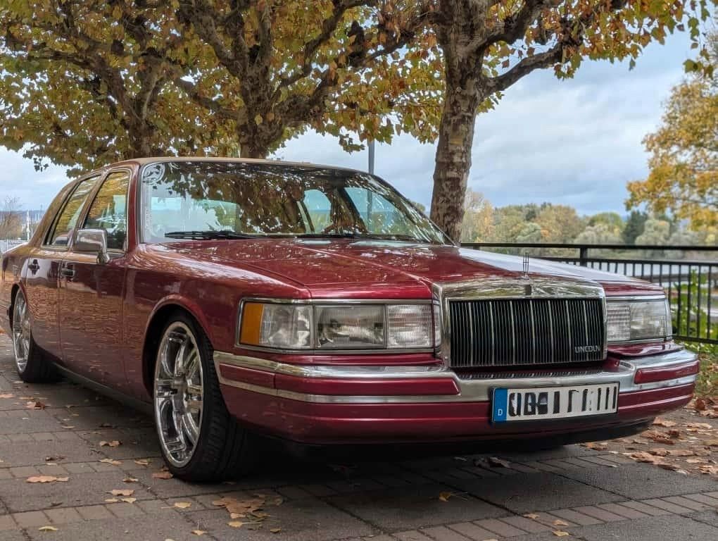 Bild des Angebotes Lincoln Town Car Signature Series